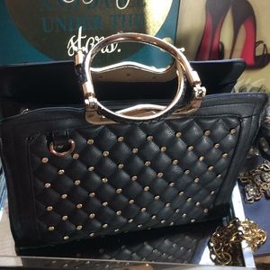 👸🏻👠🛍Black Rhinestone studded blush pink inside